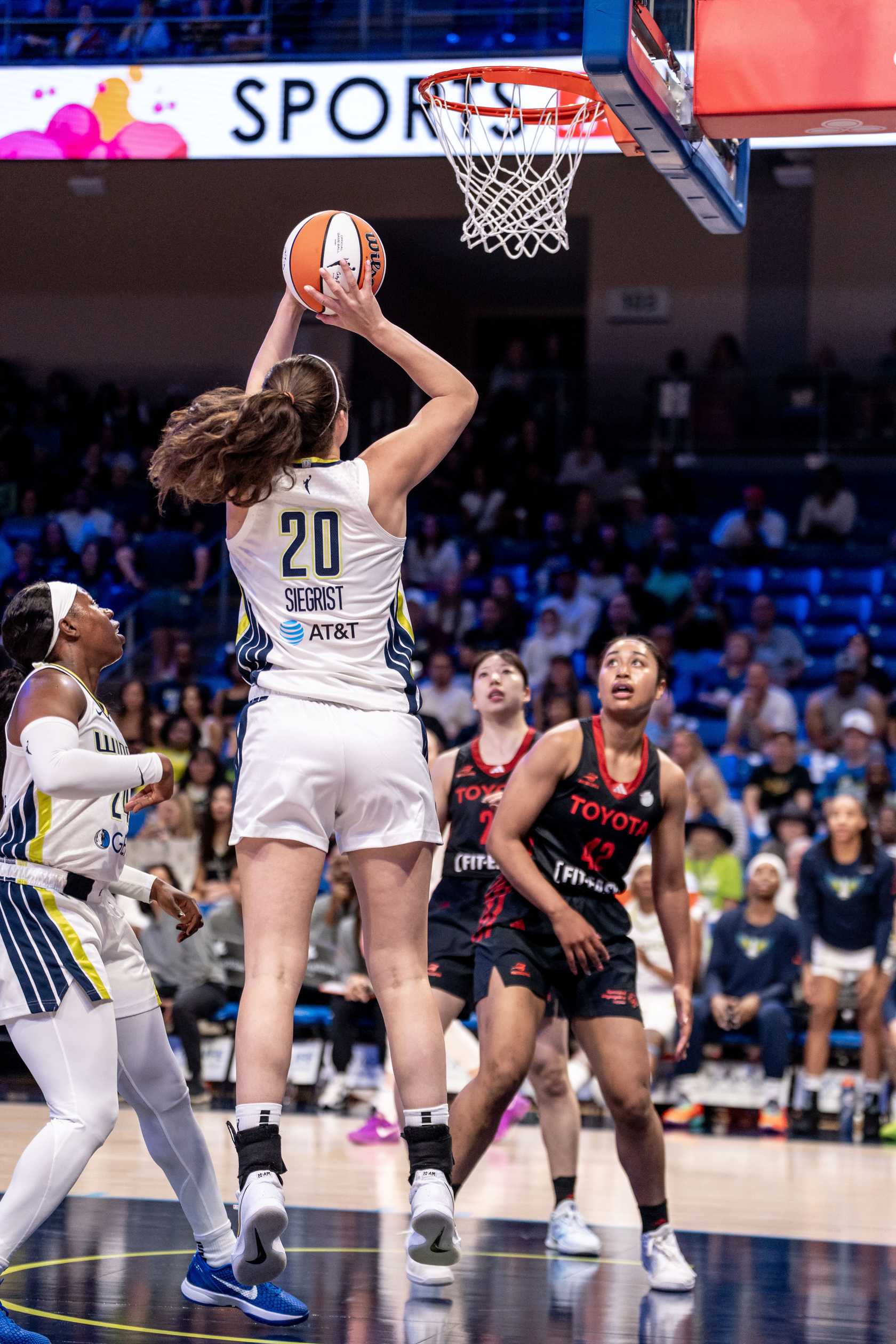 44081954_Wings_5.10-07 (1)