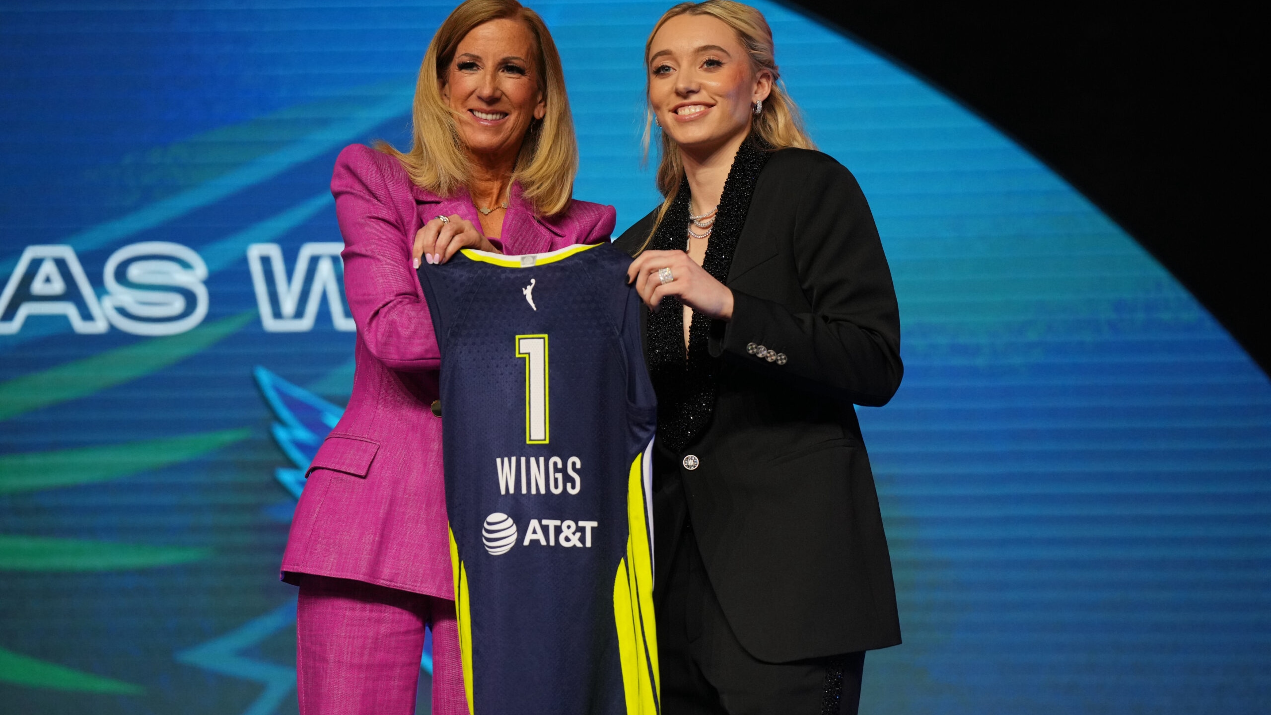 Welcome to Dallas, Paige Bueckers